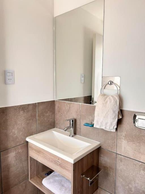 Apartamento Luminoso Dpto Con Vista Panoramica Y Cochera Techada Córdoba