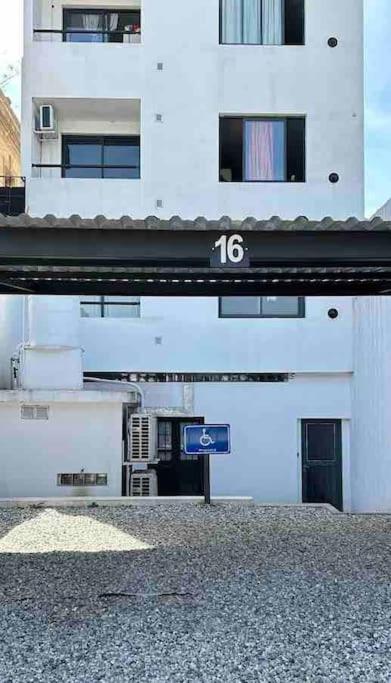 Luminoso Dpto Con Vista Panoramica Y Cochera Techada Apartamento